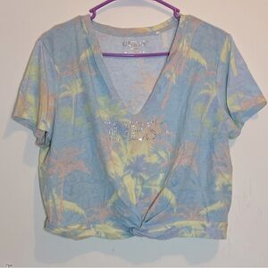 Guess Women V-Neck Short Sleeve Allover Print Top, Blue Combo